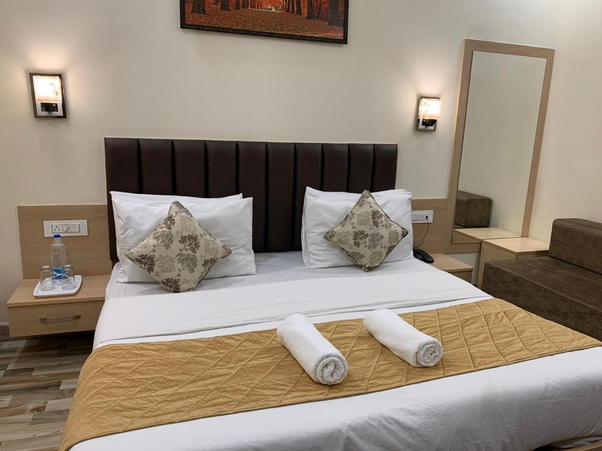 Hotel Heaven View - 50M From Golden Temple Amritsar Extérieur photo