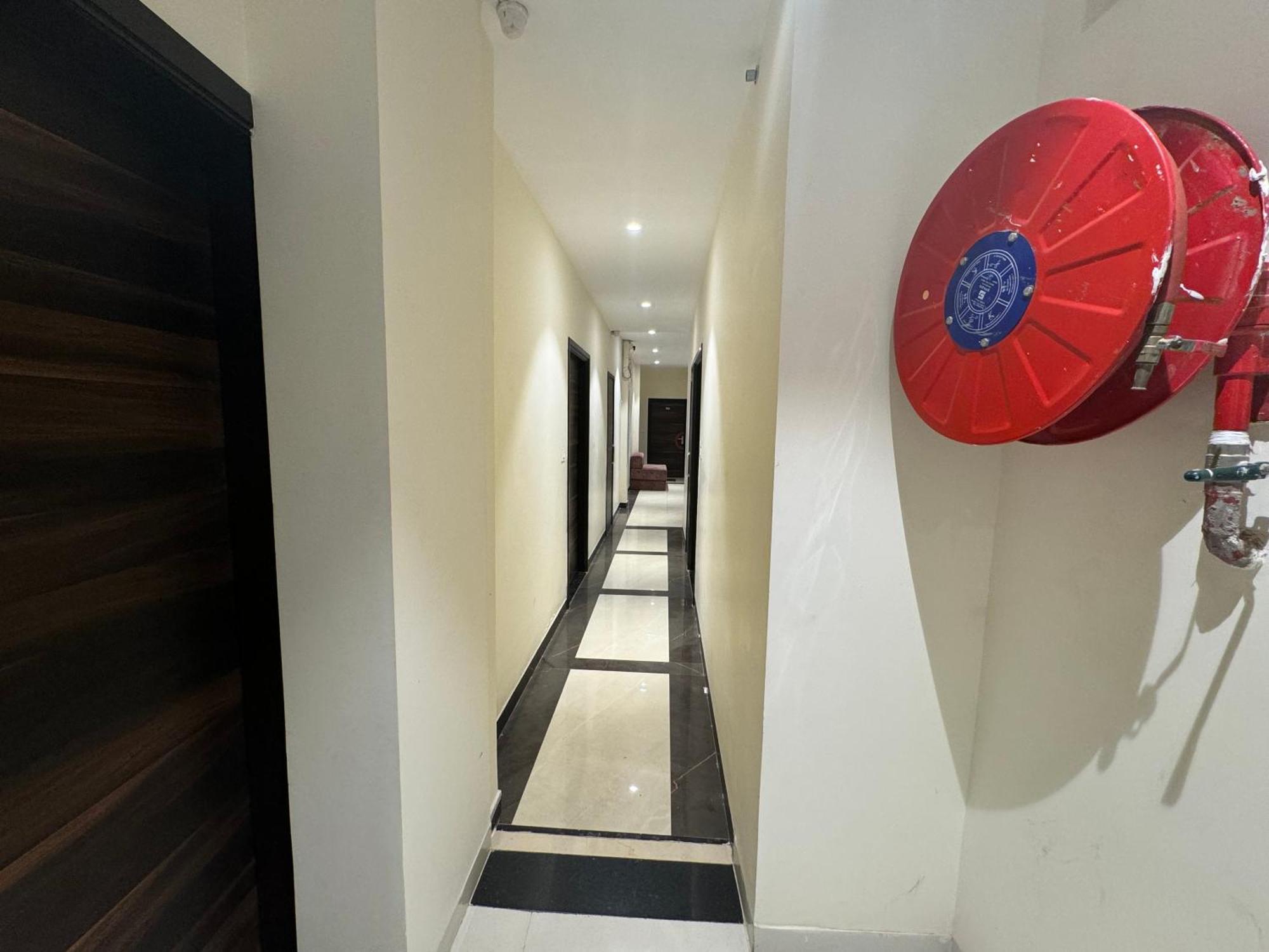 Hotel Heaven View - 50M From Golden Temple Amritsar Extérieur photo