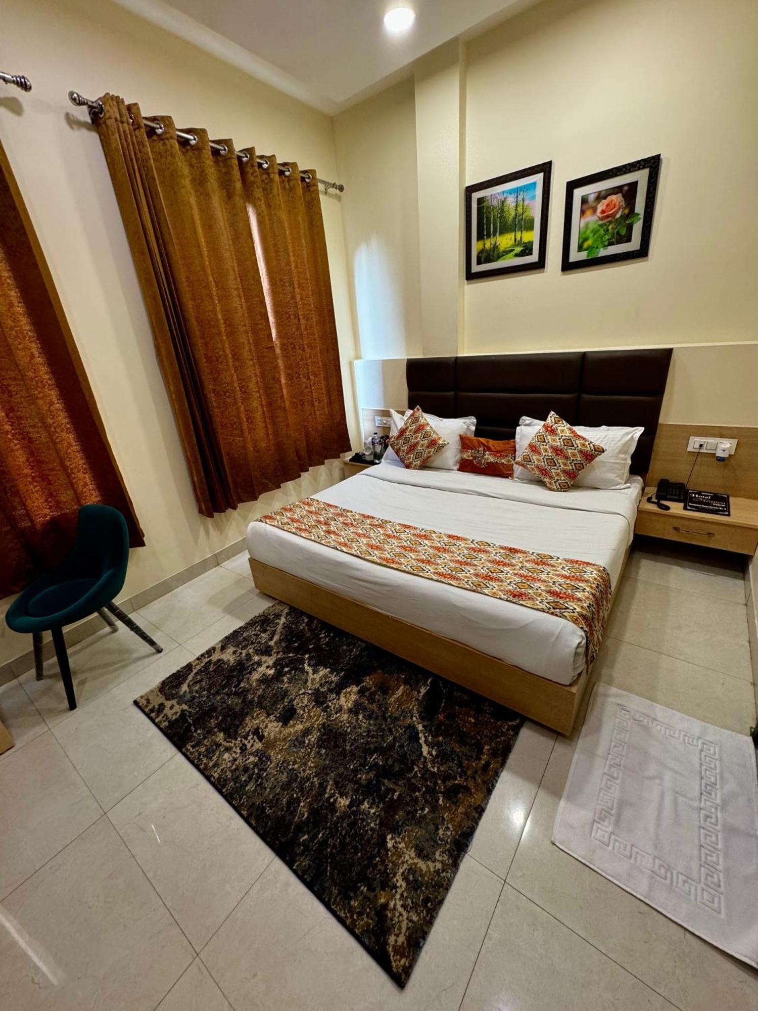 Hotel Heaven View - 50M From Golden Temple Amritsar Extérieur photo