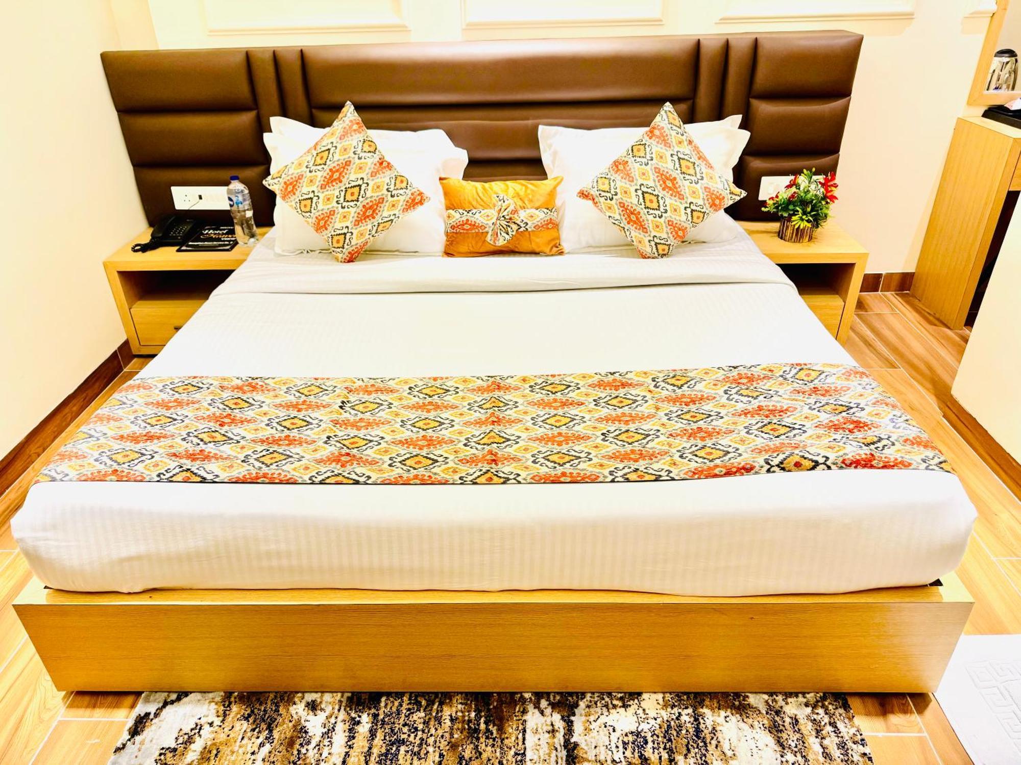 Hotel Heaven View - 50M From Golden Temple Amritsar Extérieur photo